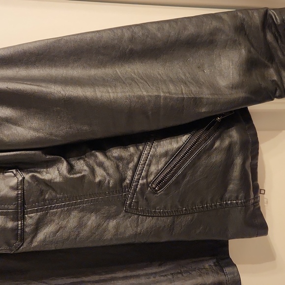 Jacket - Picture 4 of 5